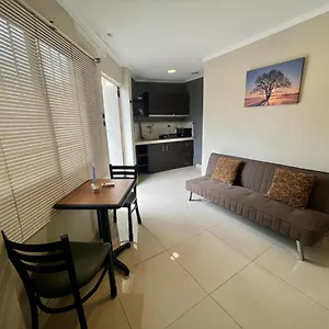  Apartamento Junior Urdesa Central.