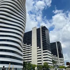 Puerto Santa Ana, Torres Bellini, 2 Dormitorios, Parqueo Apartment